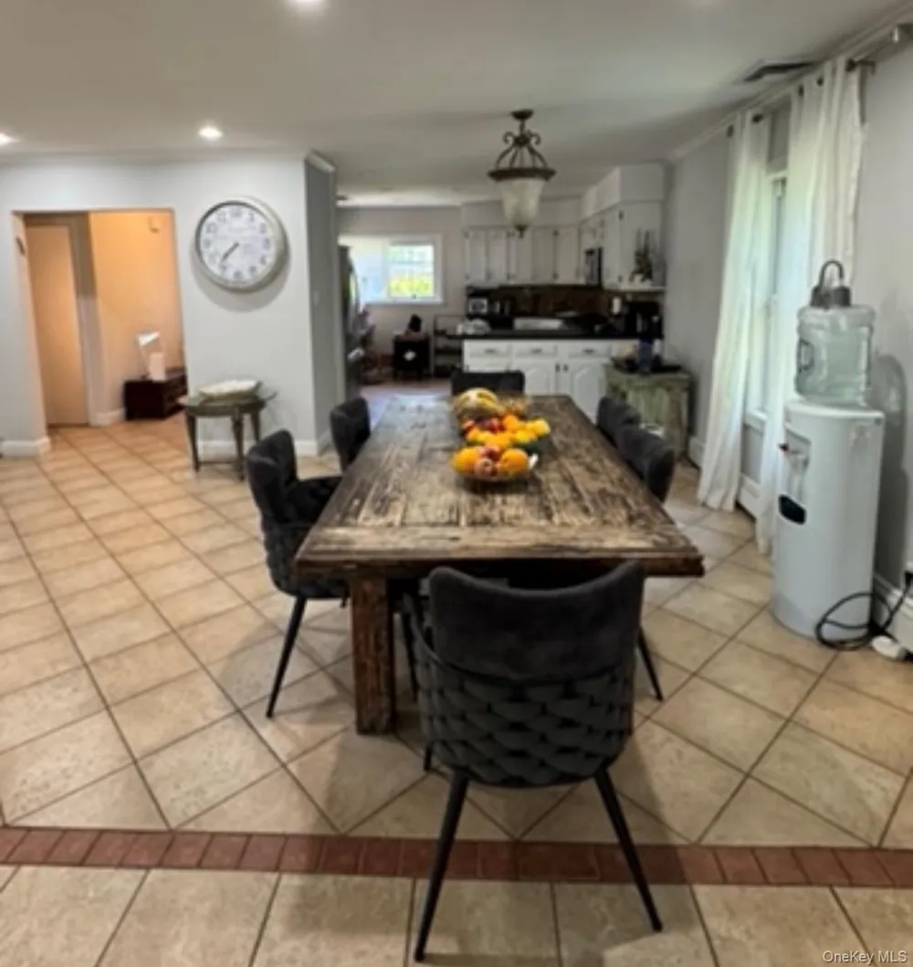 1498 Kew Avenue Hewlett, NY 11557