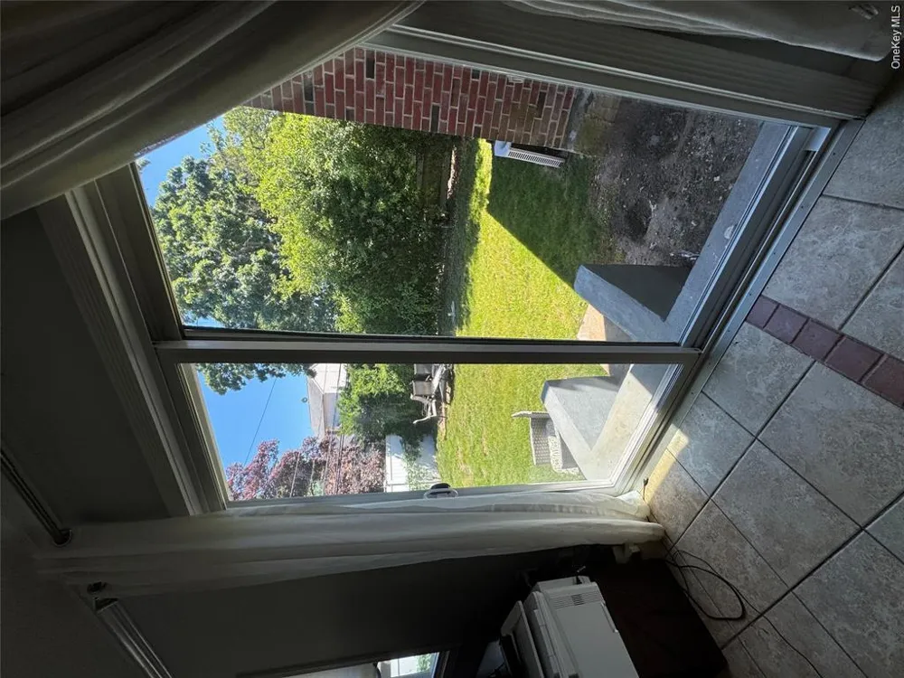 1498 Kew Avenue Hewlett, NY 11557