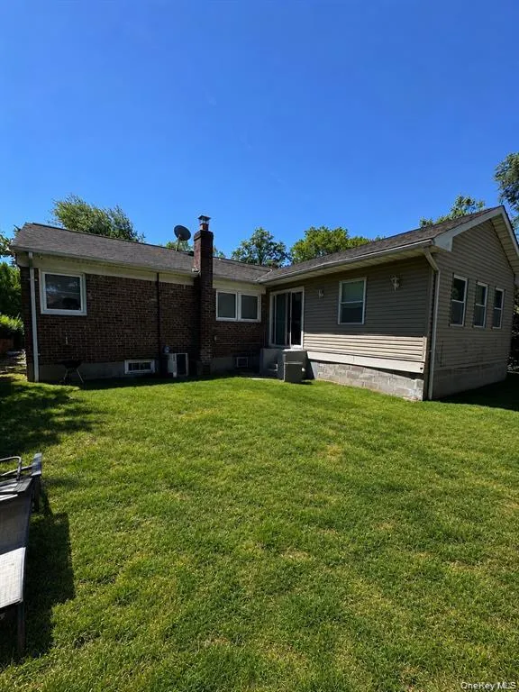 1498 Kew Avenue Hewlett, NY 11557