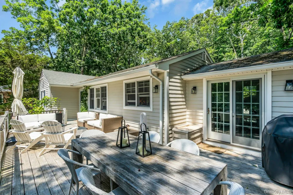 2705 W Creek Avenue Cutchogue, NY 11935