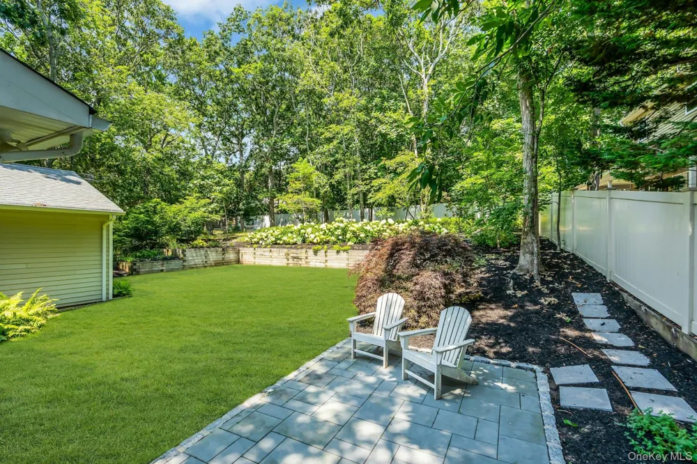 2705 W Creek Avenue Cutchogue, NY 11935