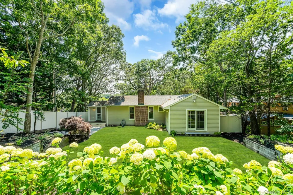 2705 W Creek Avenue Cutchogue, NY 11935