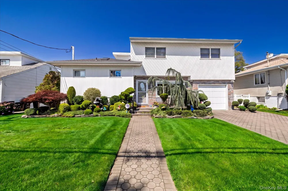 3495 Bayfield Boulevard Oceanside, NY 11572