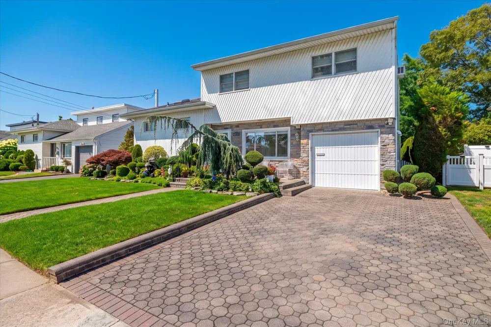 3495 Bayfield Boulevard Oceanside, NY 11572