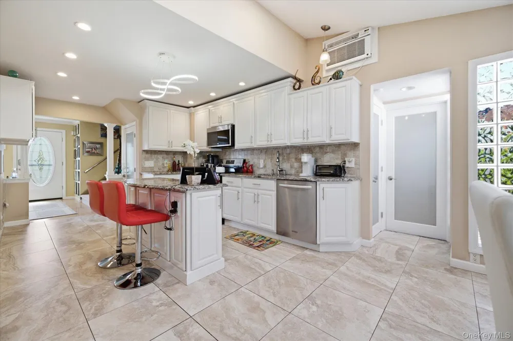 3495 Bayfield Boulevard Oceanside, NY 11572