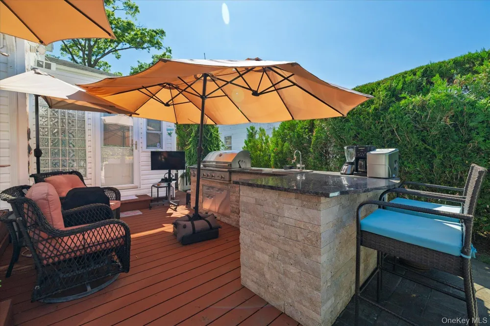 3495 Bayfield Boulevard Oceanside, NY 11572