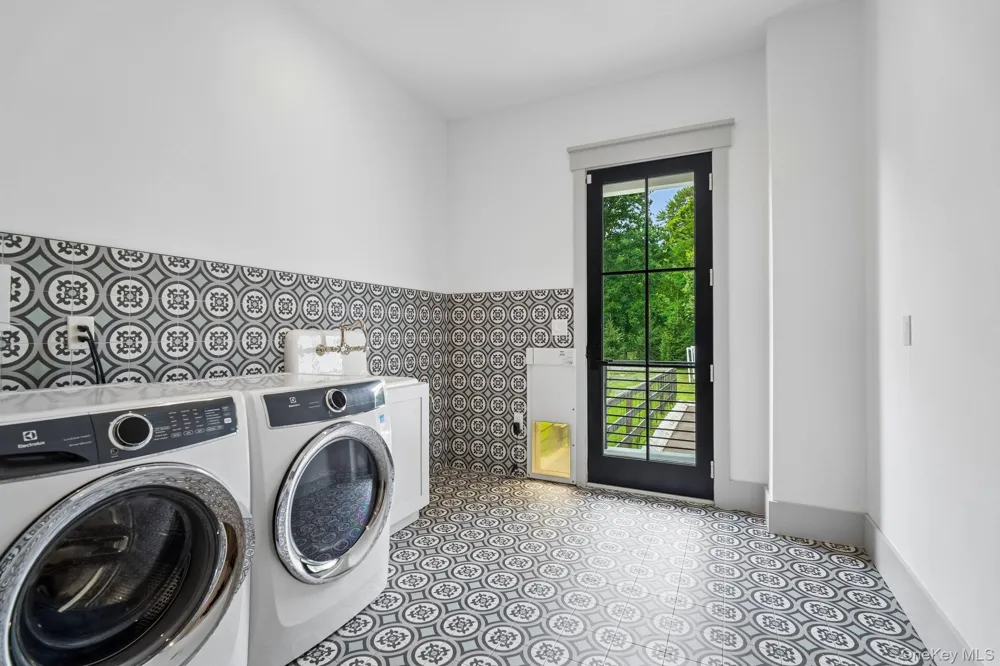 7 Homelands Drive Call Listing Agent, NJ 07722