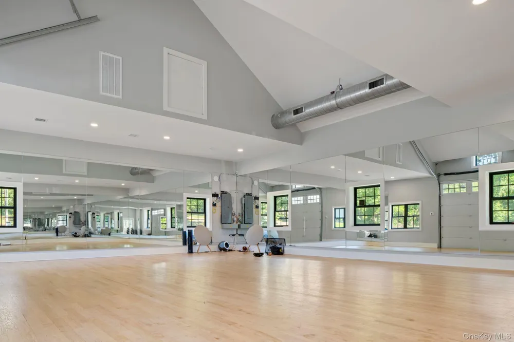 7 Homelands Drive Call Listing Agent, NJ 07722