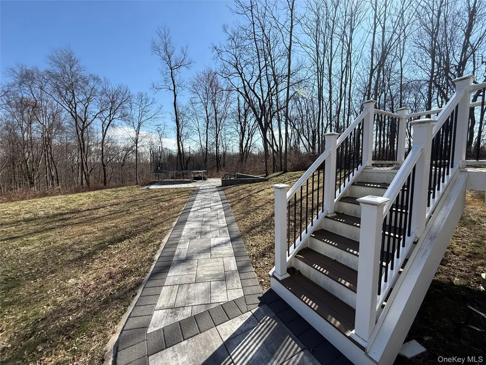 30 Copper Rock Road Walden, NY 12586