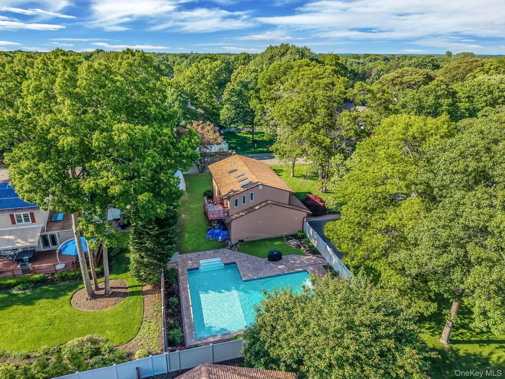 26 Heritage Place S Nesconset, NY 11767