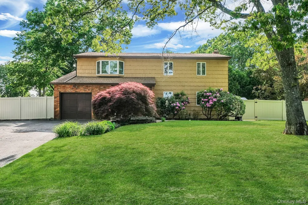 26 Heritage Place S Nesconset, NY 11767
