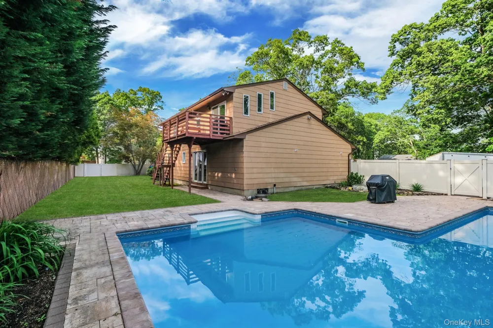 26 Heritage Place S Nesconset, NY 11767