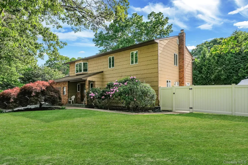 26 Heritage Place S Nesconset, NY 11767
