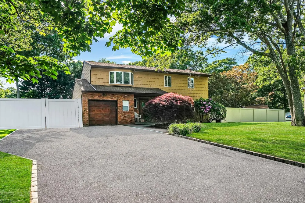 26 Heritage Place S Nesconset, NY 11767