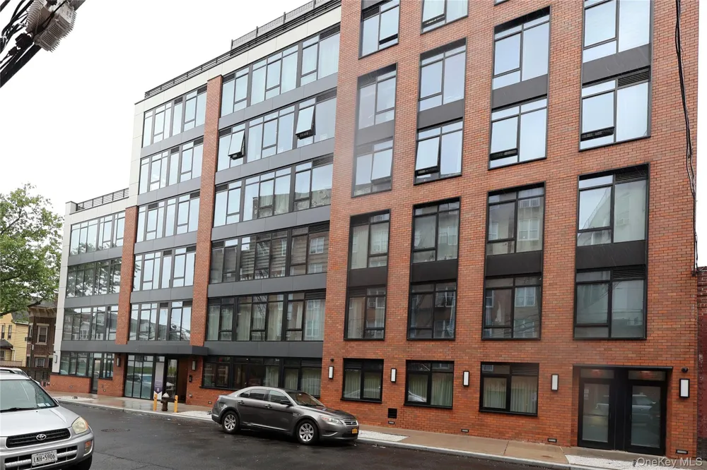 40-22 61st Street #2K Woodside, NY 11377