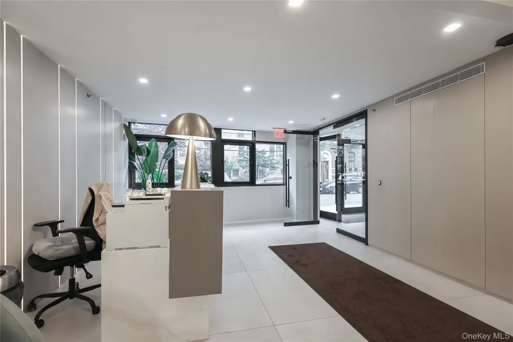 40-22 61st Street #2K Woodside, NY 11377