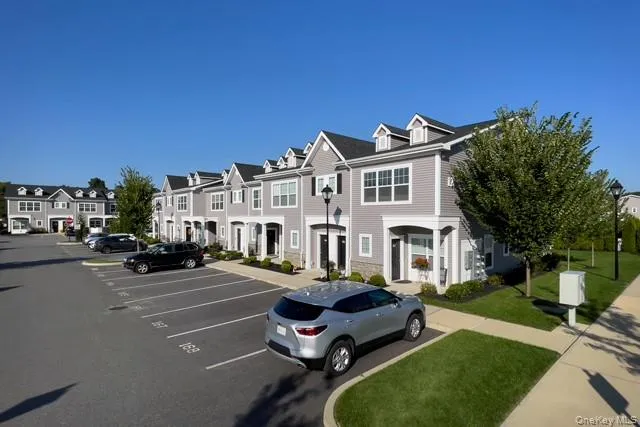500 Sutton Court #102 Deer Park, NY 11729