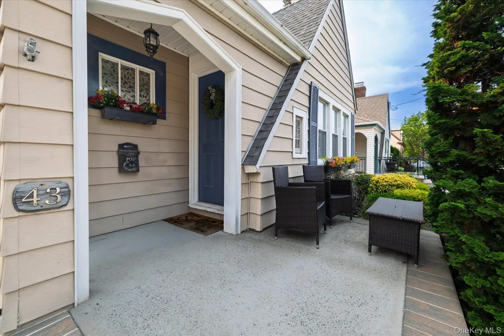 43 Devon Street Malverne, NY 11565