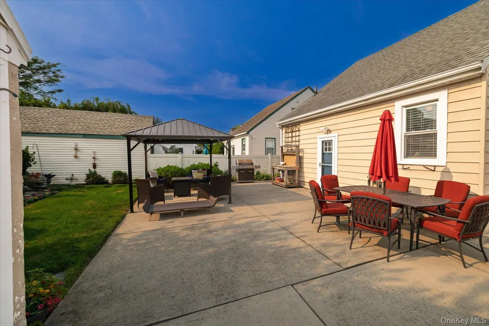 43 Devon Street Malverne, NY 11565