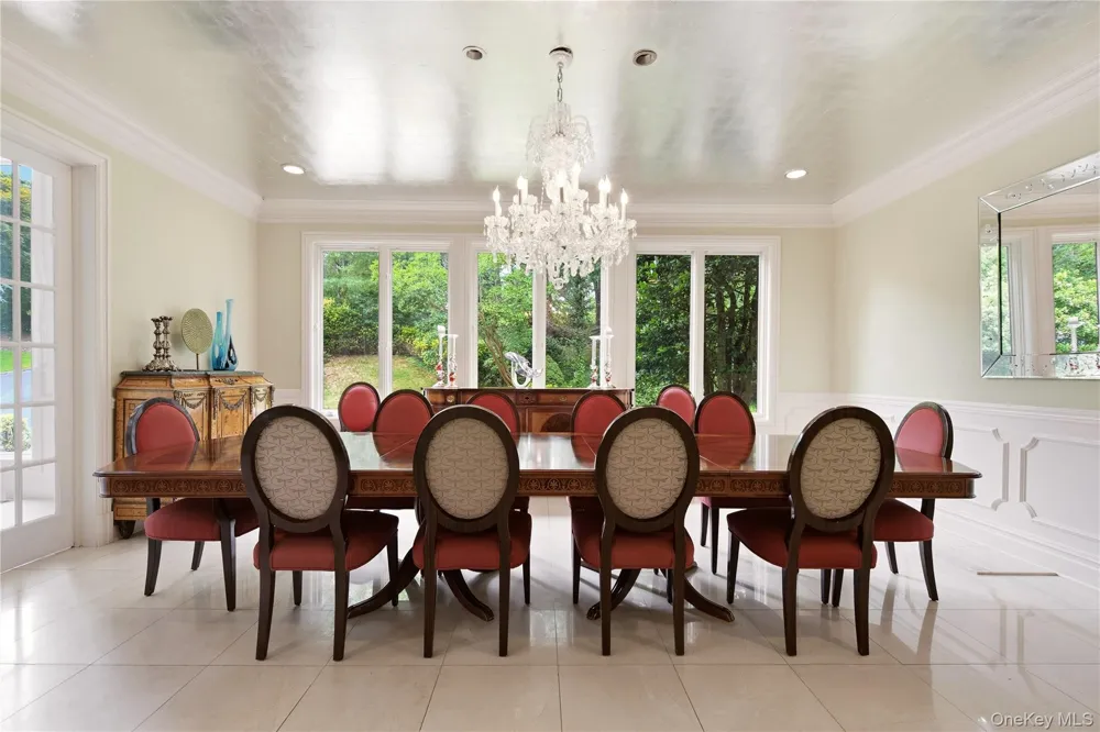 3 Rock Hill Lane Brookville, NY 11545