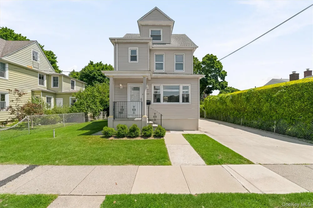 208 Third Avenue Pelham, NY 10803