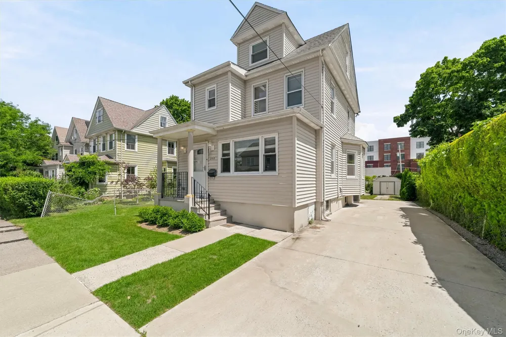 208 Third Avenue Pelham, NY 10803