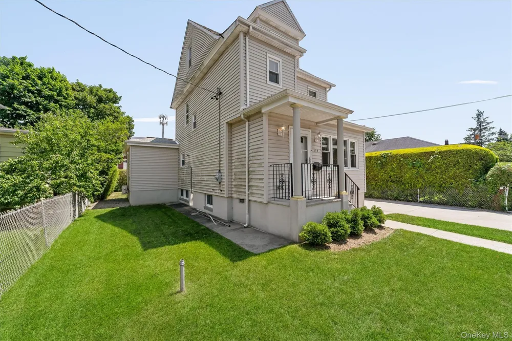 208 Third Avenue Pelham, NY 10803