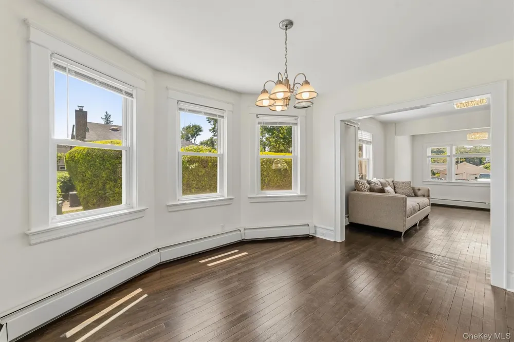 208 Third Avenue Pelham, NY 10803