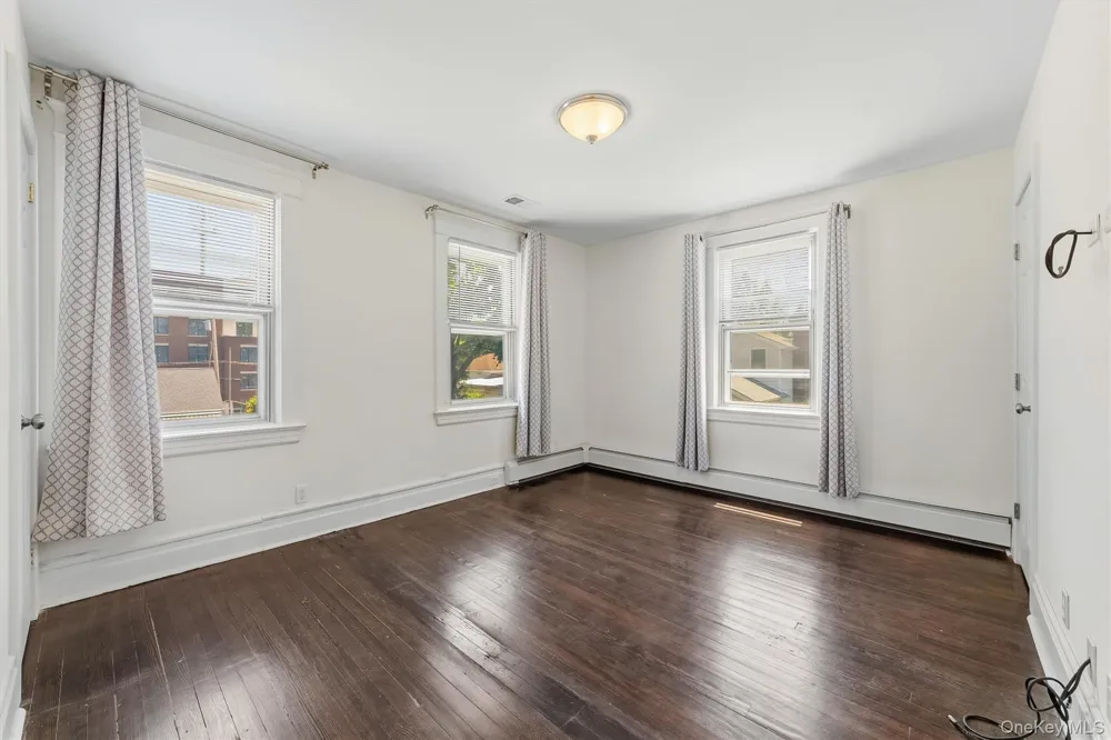 208 Third Avenue Pelham, NY 10803