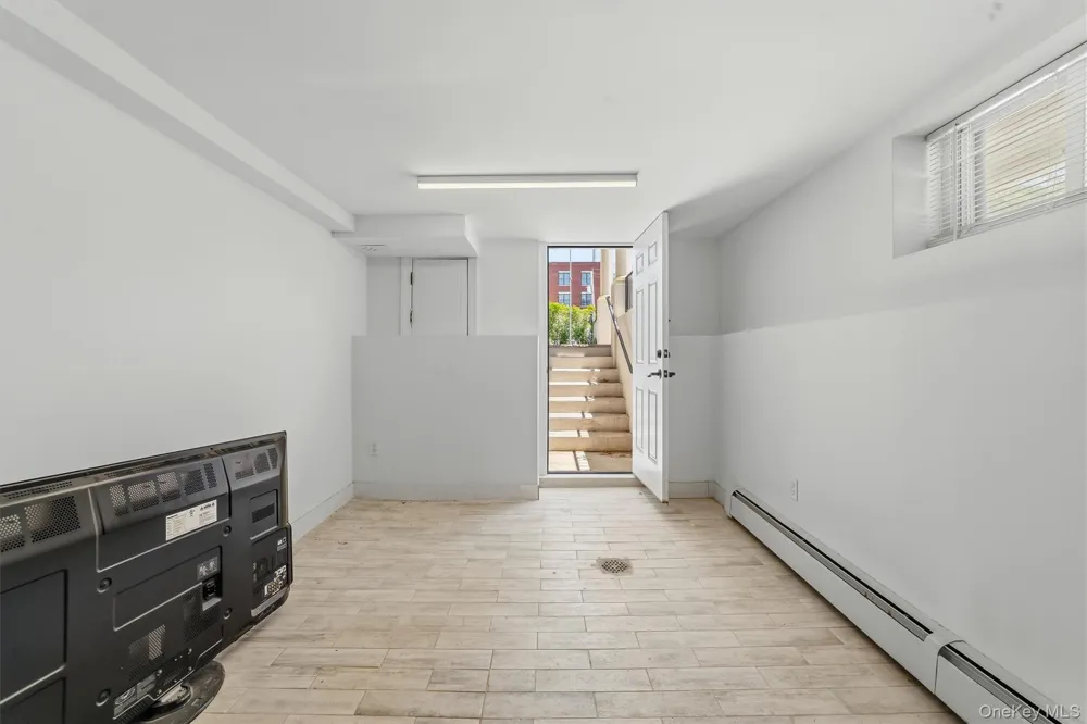 208 Third Avenue Pelham, NY 10803