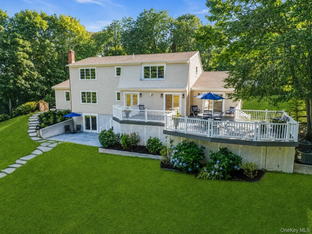 1380 Jackson Landing Mattituck, NY 11952