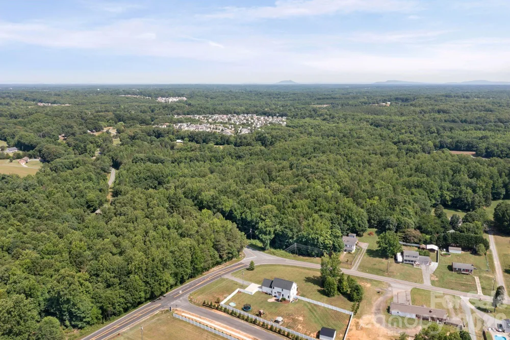 4791 Cooper Road Clemmons, NC 27012