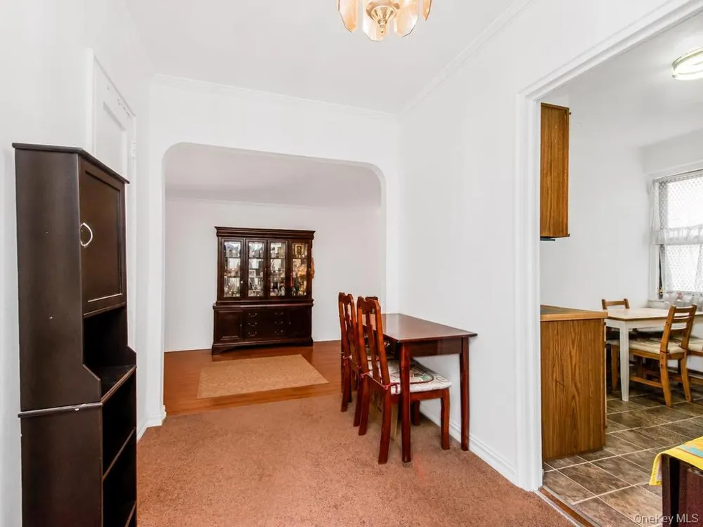 306 E Mosholu Parkway S #4F Bronx, NY 10458