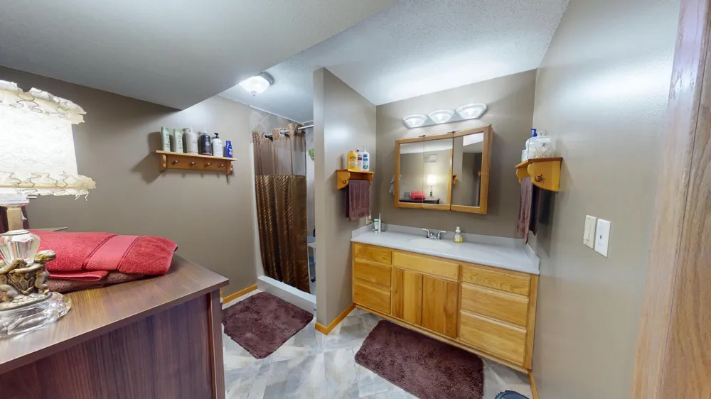 1906 Greenwood Drive Albert Lea, MN 56007