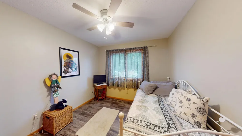1906 Greenwood Drive Albert Lea, MN 56007