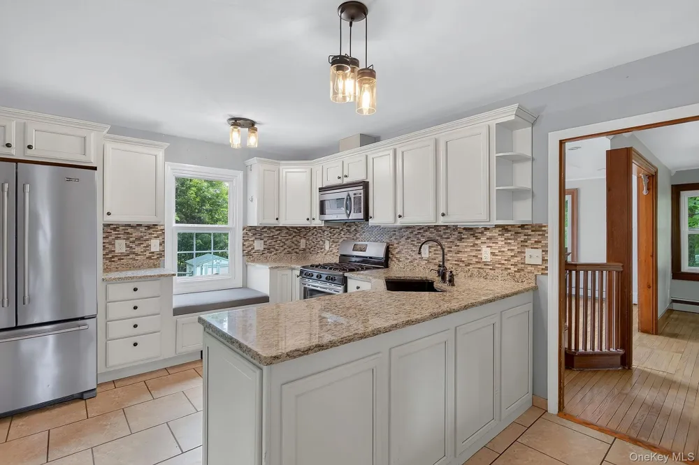 390 Water Street Road Hudson, NY 12534