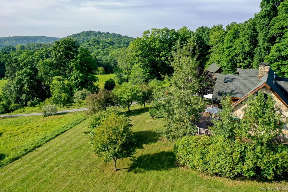 53 Market Lane Clinton Corners, NY 12514