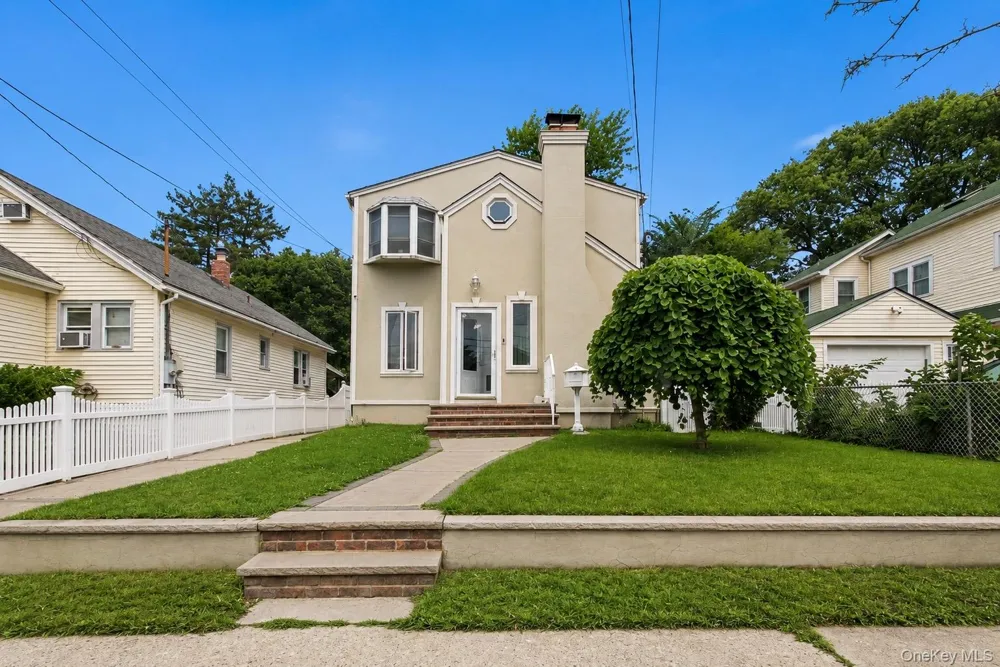 77 Driving Park Avenue Lynbrook, NY 11563