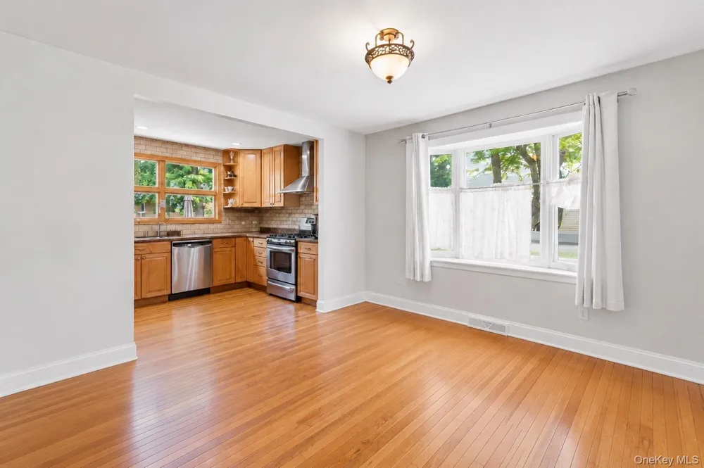 77 Driving Park Avenue Lynbrook, NY 11563