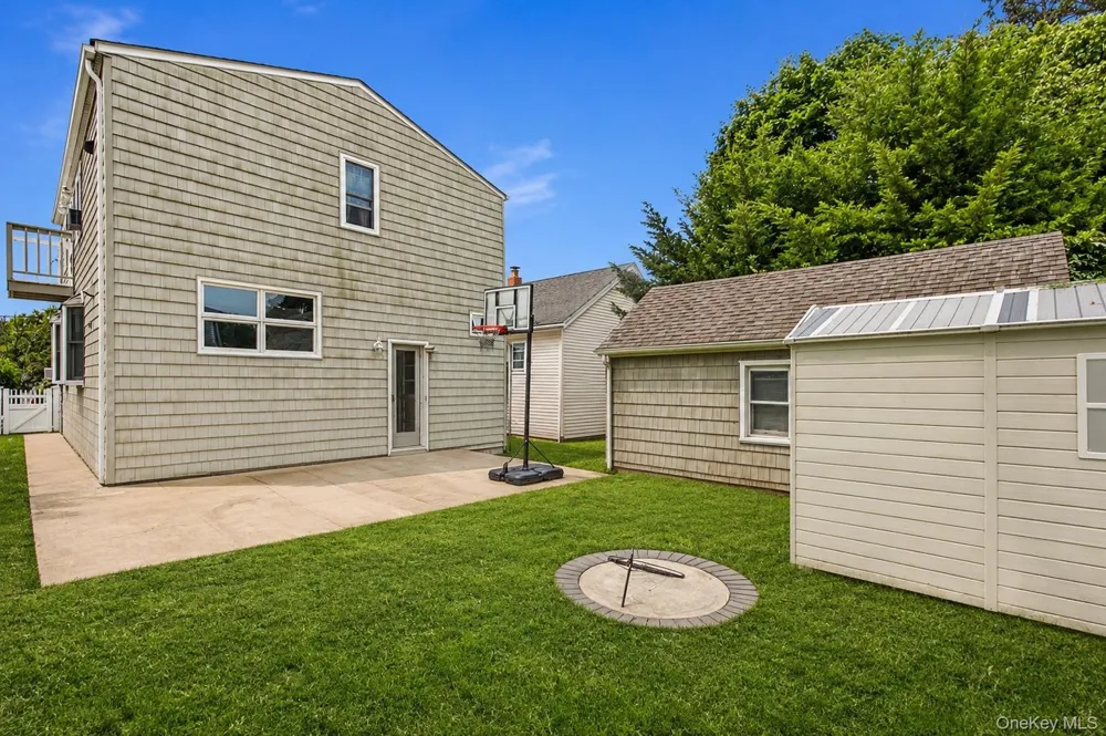 77 Driving Park Avenue Lynbrook, NY 11563