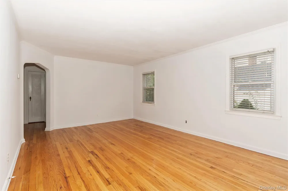 1493 New Hyde Park Drive New Hyde Park, NY 11040