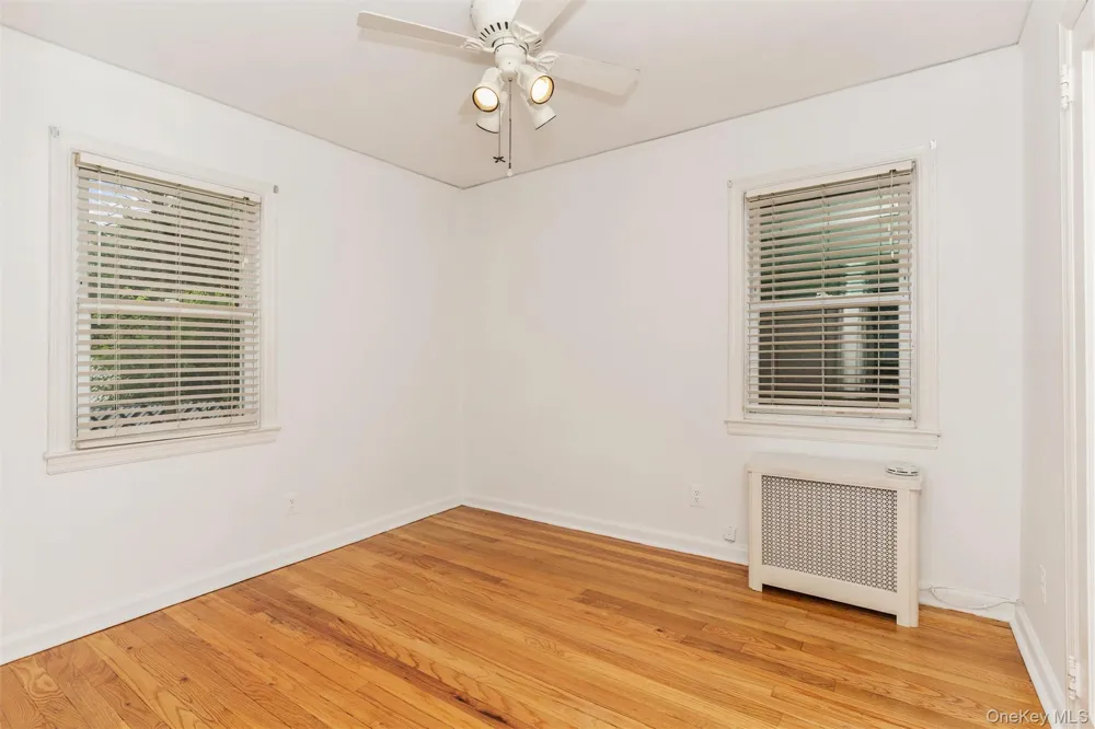 1493 New Hyde Park Drive New Hyde Park, NY 11040
