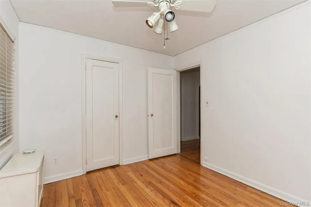 1493 New Hyde Park Drive New Hyde Park, NY 11040