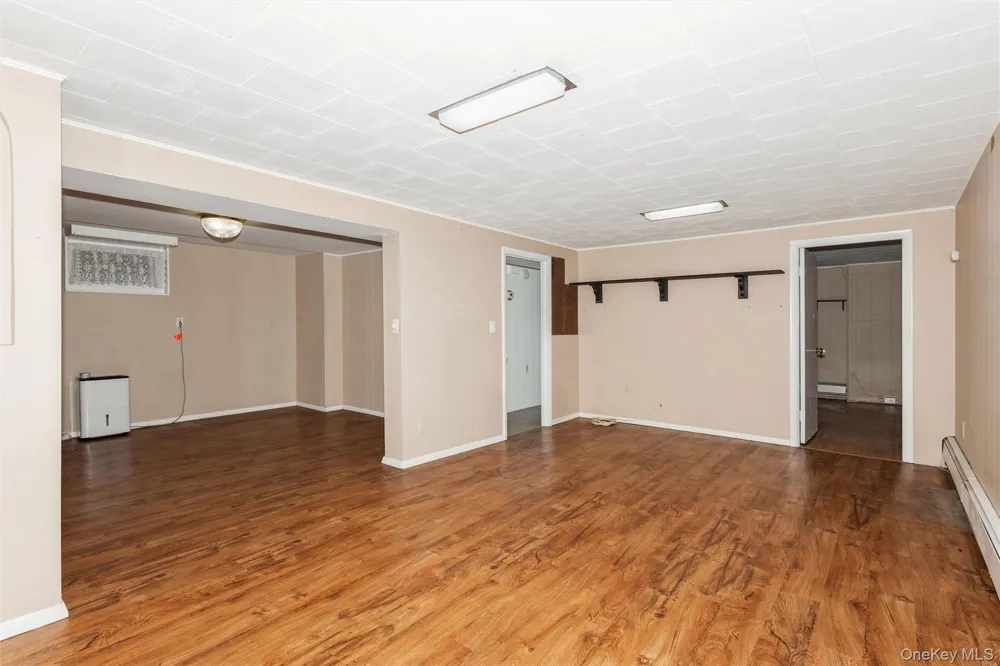 1493 New Hyde Park Drive New Hyde Park, NY 11040
