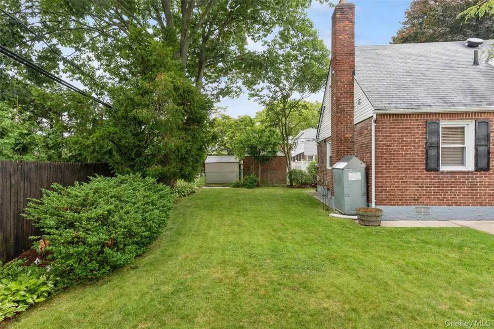 1493 New Hyde Park Drive New Hyde Park, NY 11040