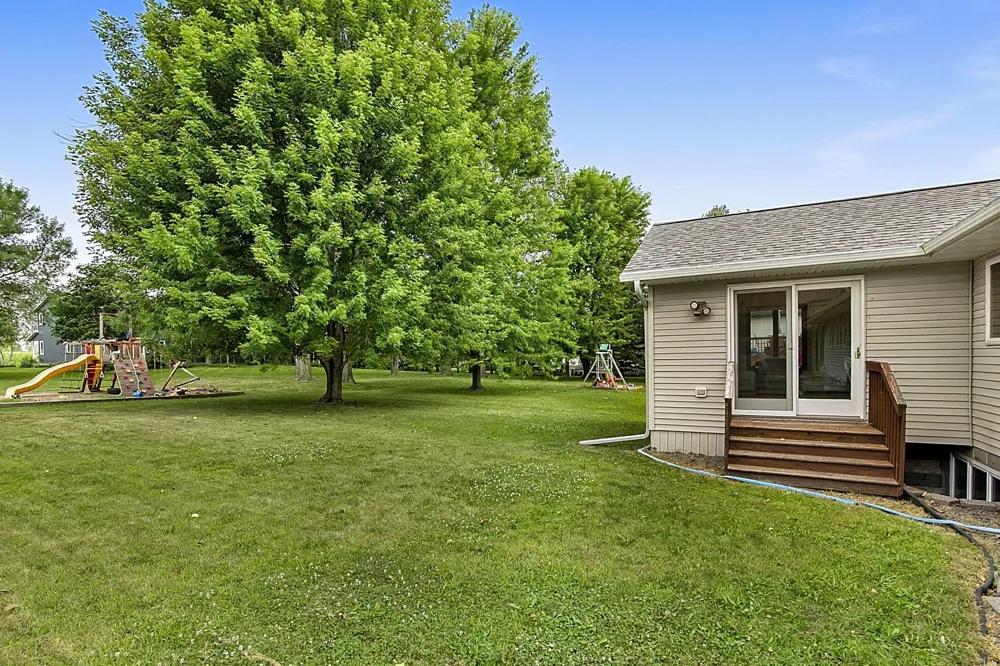 703 2nd Avenue NE Melrose, MN 56352