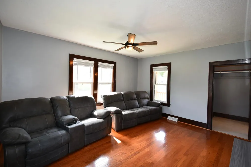 342 2nd Avenue Zumbrota, MN 55992