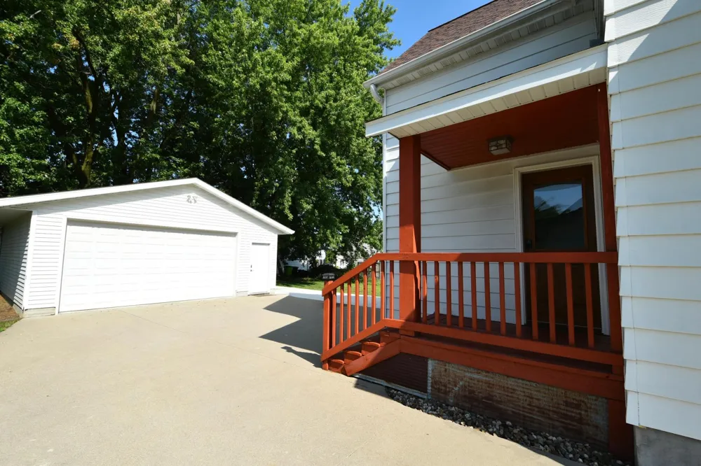 342 2nd Avenue Zumbrota, MN 55992
