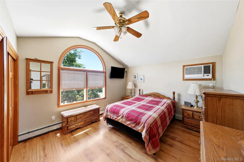 19 Tower Lane Levittown, NY 11756