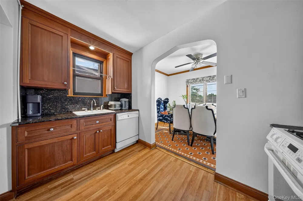 17019 Pidgeon Meadow Road Fresh Meadows, NY 11365